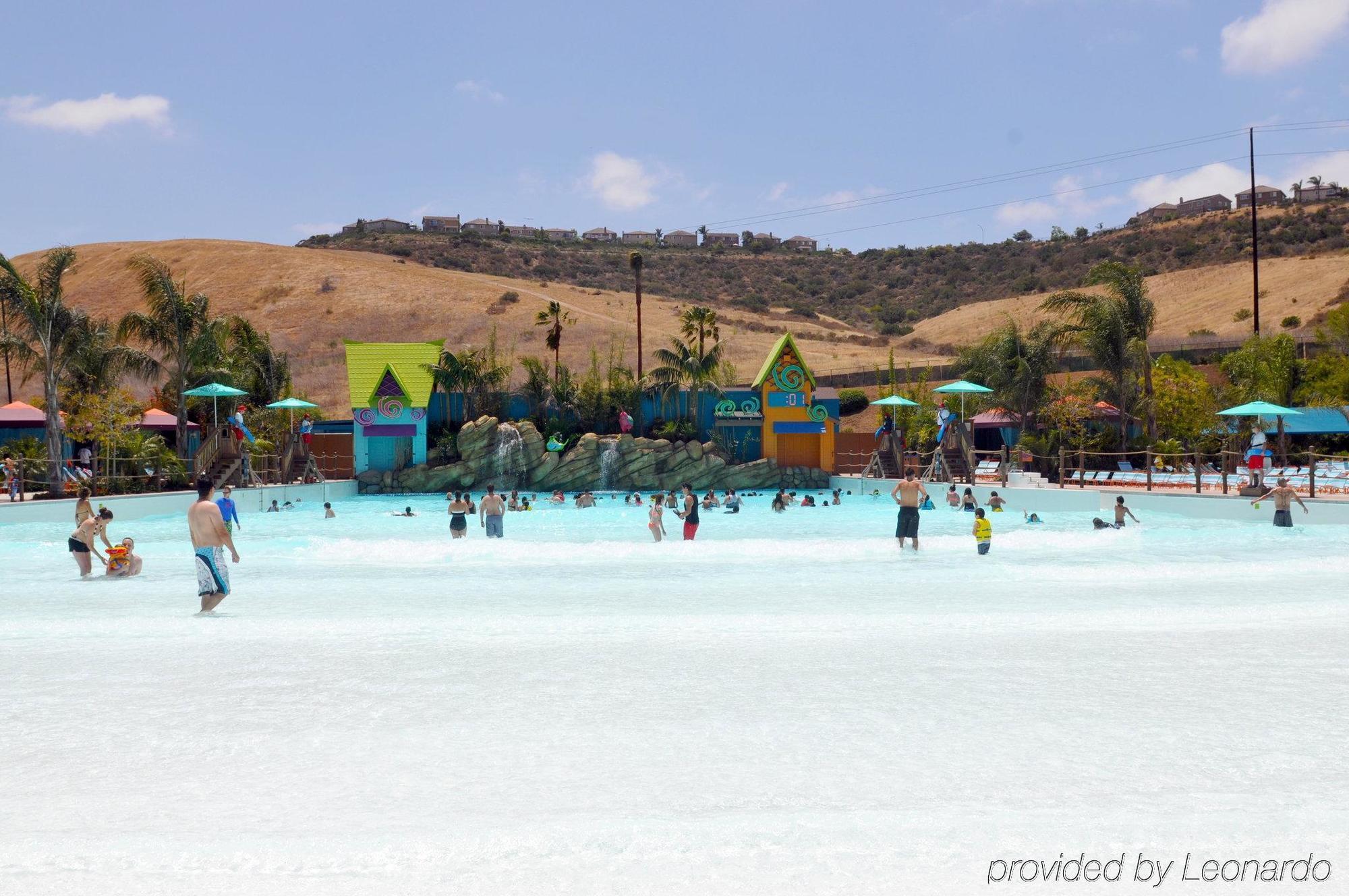 Holiday Inn Express San Diego South - National City By Ihg Bagian luar foto